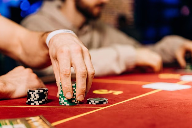 Dice Game interface on obengbet showing live dice roll and odds